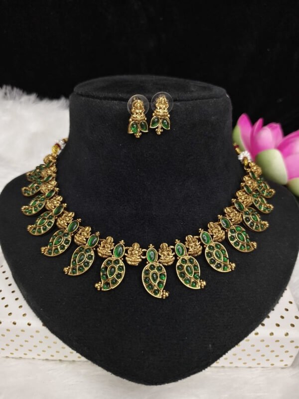 Lakshmi Mango necklace with studs