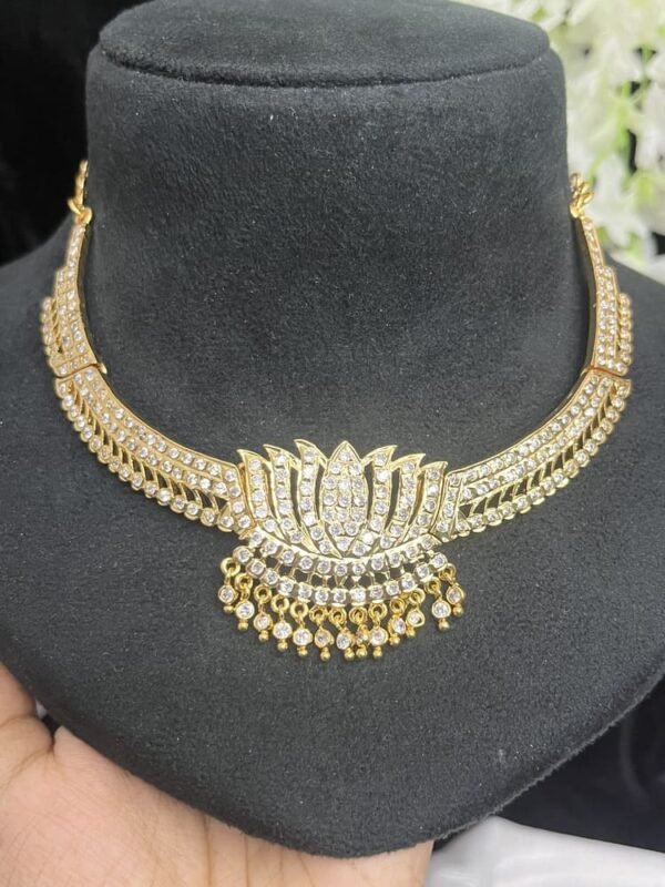 Gold like Lotus Necklace - WHITE
