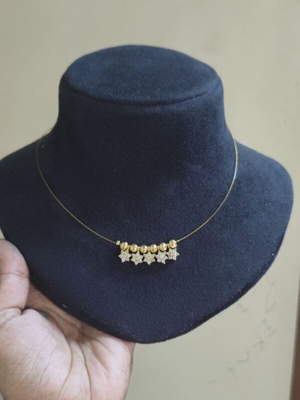 Invisible stone chain set