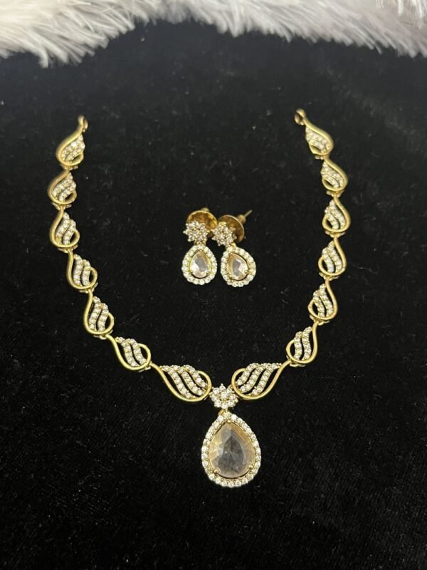 AD stones Necklaces - WHITE