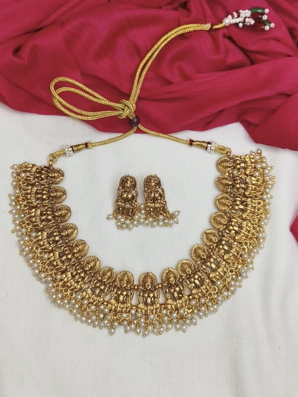 Lakshmi necklace with earrings