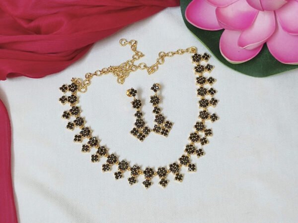 AD stones necklace with earrings - BLACK