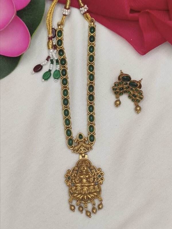 Lakshmi kemp stone necklace with earrings