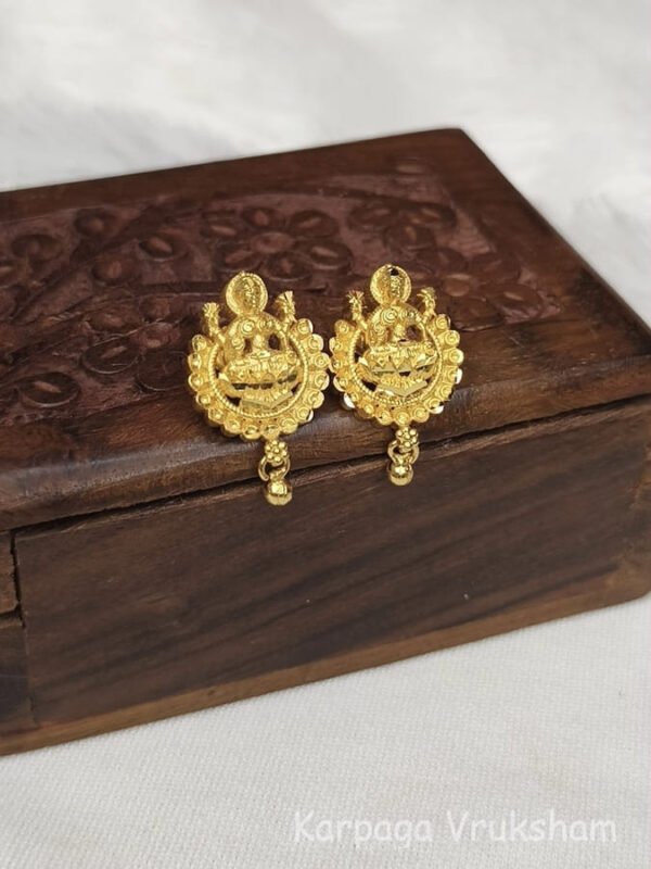 One gram forming Lakshmi studs