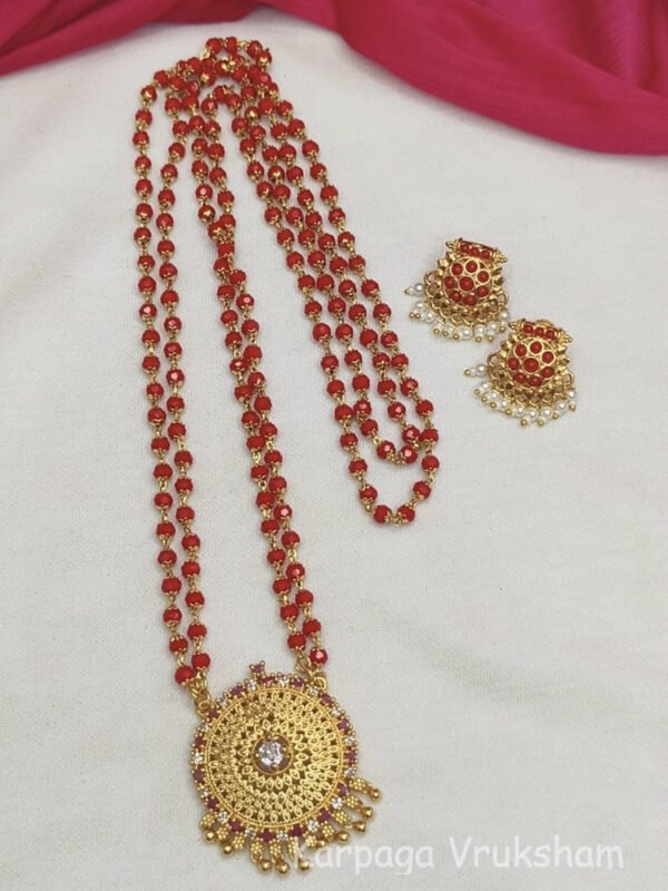 Two layer coral pendant chain with earrings.