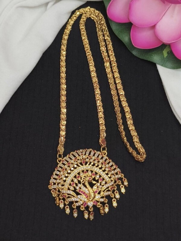 Grand AD stone dollar chain
