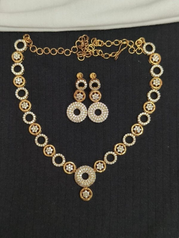 AD White stone necklace