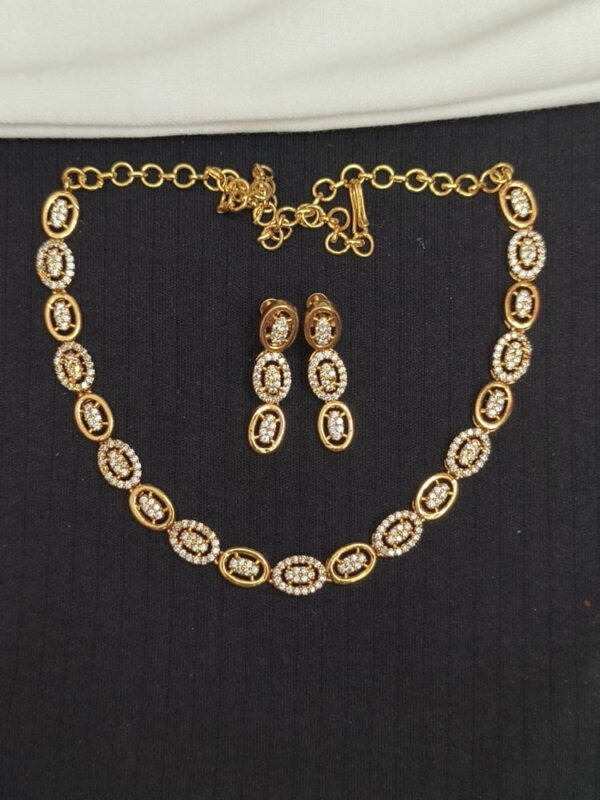 AD White stone necklace
