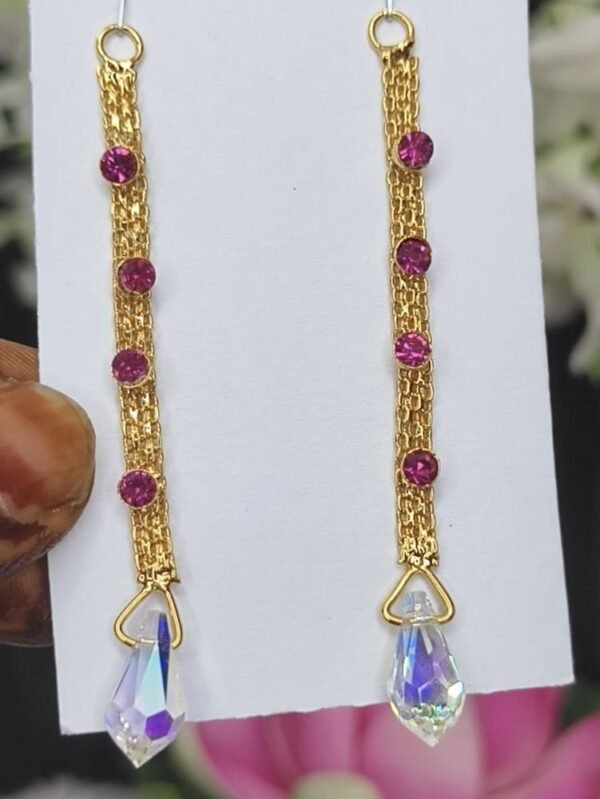 Gold like titanic hanging