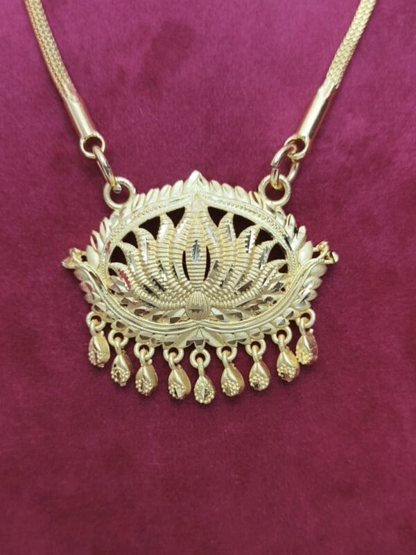 1 gram forming dollar chain