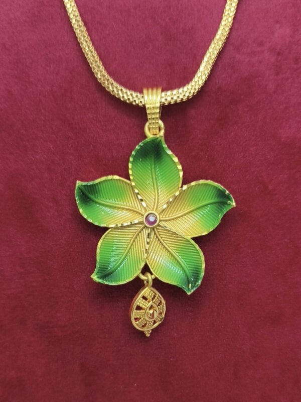1 gram forming dollar chain