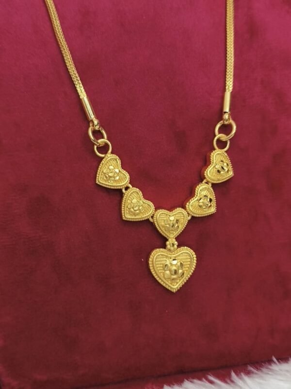 1 gram forming dollar chain