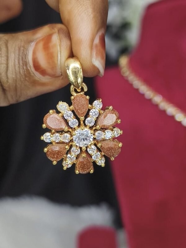 Rajavarthini stone pendant