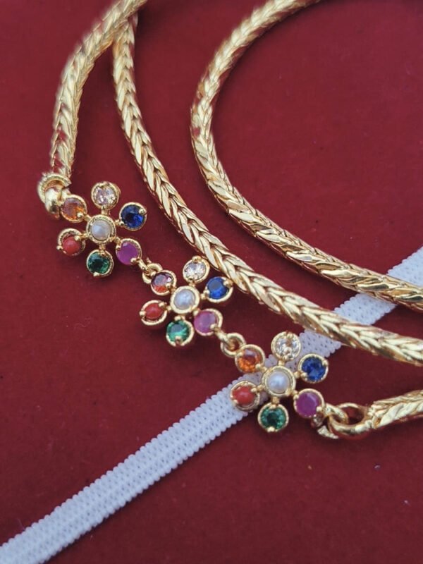Navratna Mugappu chain