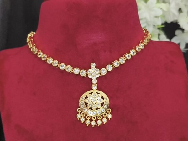 Impon Necklace - White