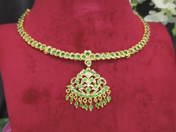 Impon vitage necklace - Green