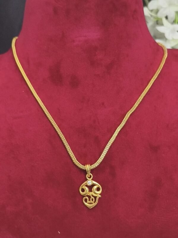 OM Dollar with short chain - Image 2