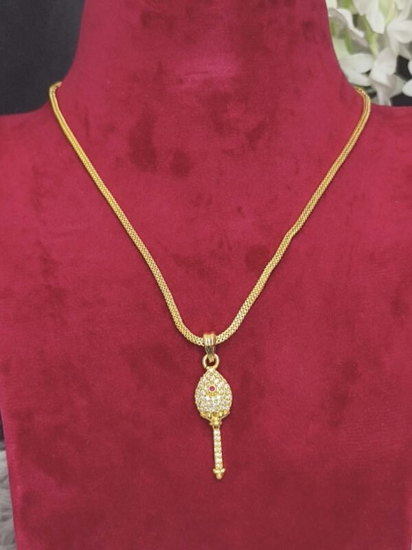 AD vel dollar with short chain - Image 2