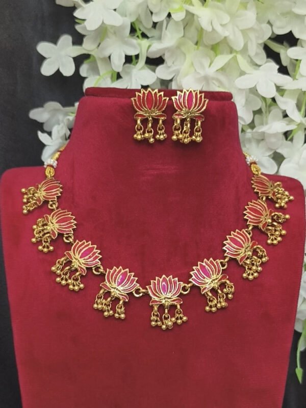 Lotus necklace with earrings