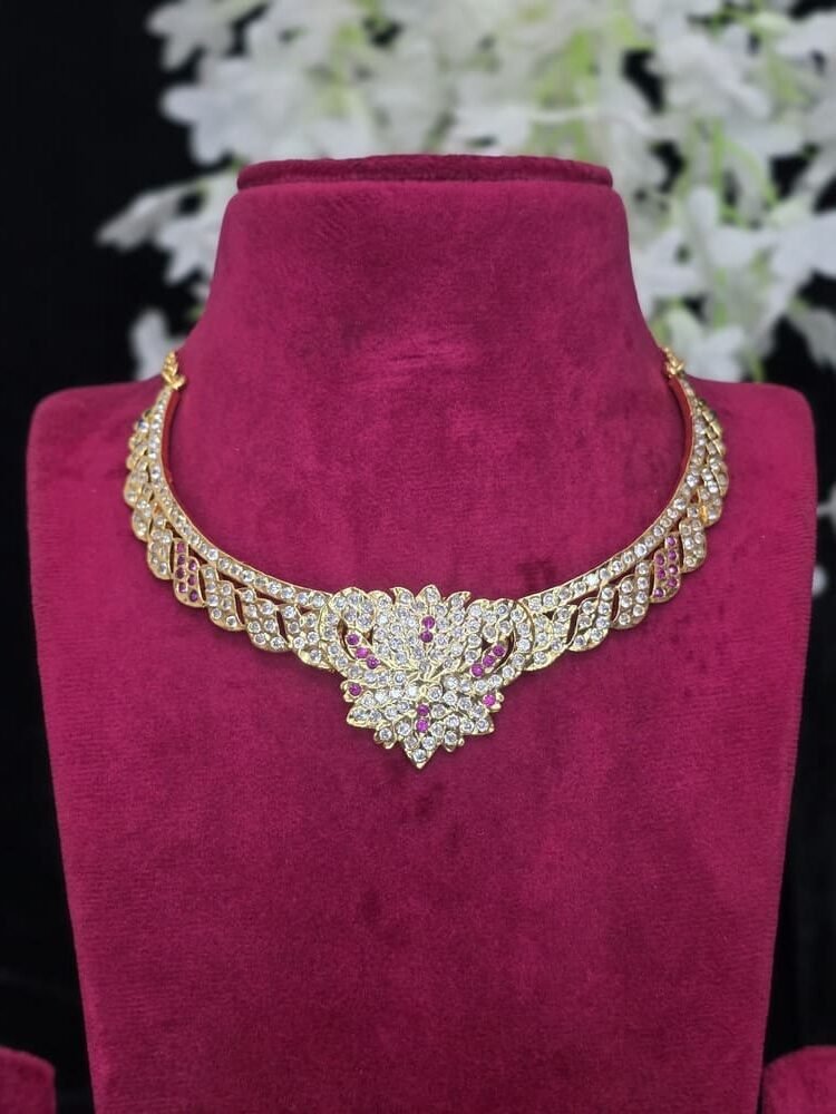 Impon Lotus Necklace