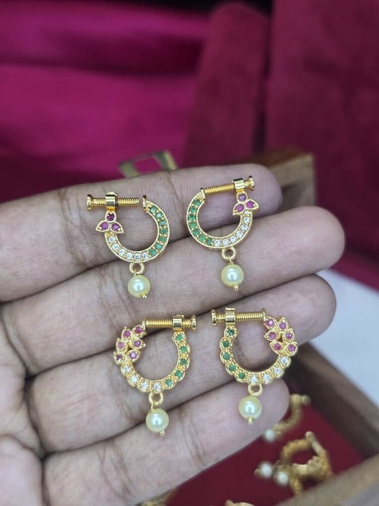 Gold like screw nose pin - Image 2