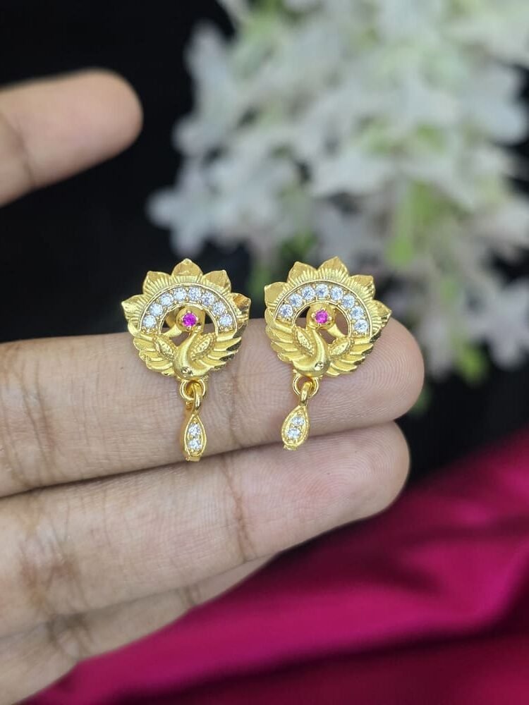 1Gram Forming Peacock Earrings
