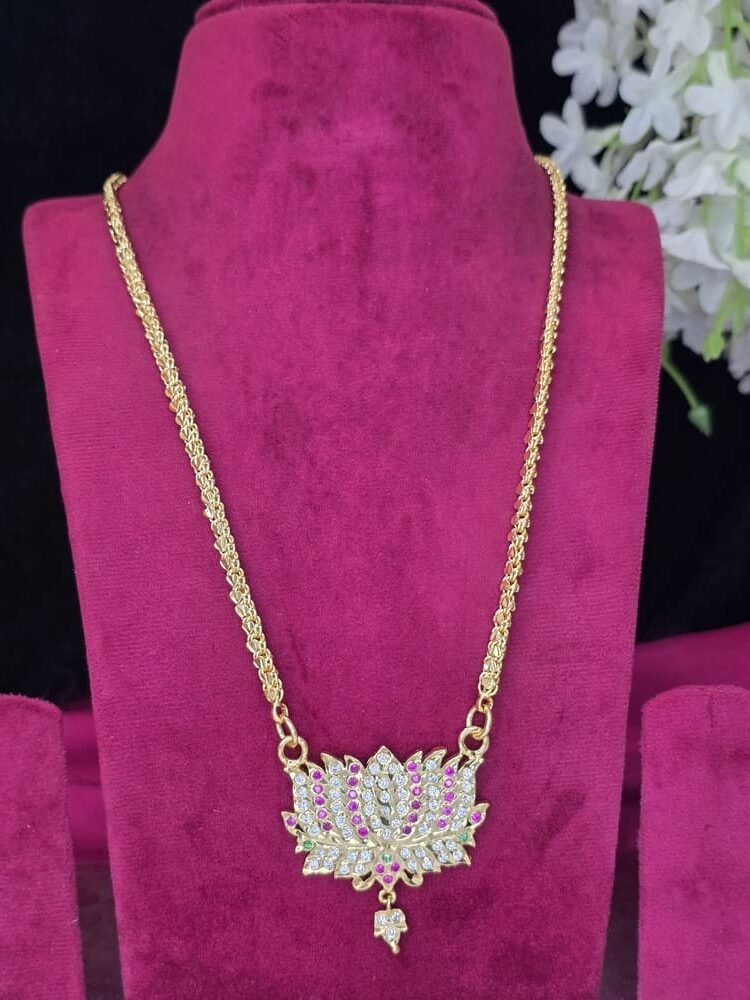 Impon Lotus Dollar Chain